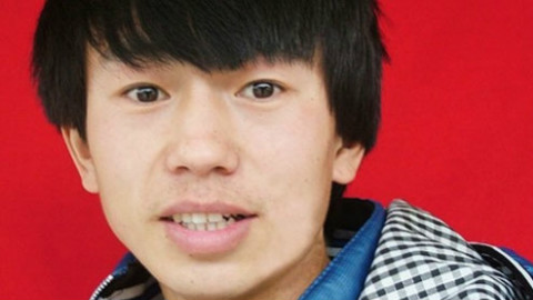 【日本变态哥哥】涂了变态香水之后,妹妹会不会被迷晕了!?